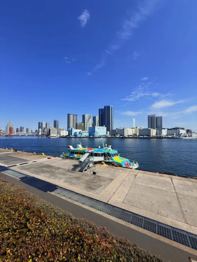 早く着きすぎてしまった。
ジェット船で大島往復してきても、時間がまだ余る。