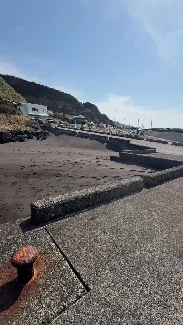 もう伊ヶ谷は浅すぎて飛び込めないかも。

#三宅島 #伊ヶ谷